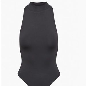 BABATON CONTOUR MOCK NECK TOP